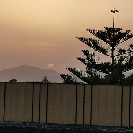 Villa Juanita, Puerto Del Carmen, Lanzarote Tías Exteriör bild