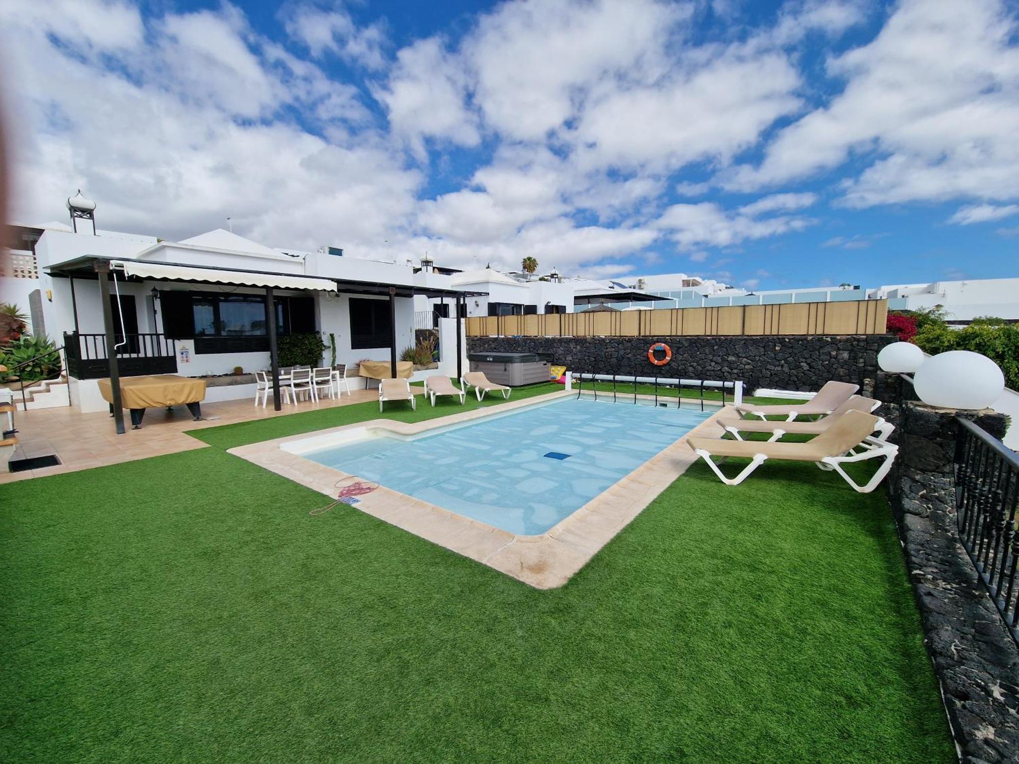 Villa Juanita, Puerto Del Carmen, Lanzarote Tías Exteriör bild